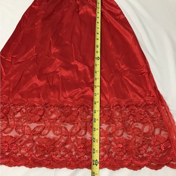 Cabernet Red Slip Skirt Vintage Size Small Made In The U.S.A - Picture 7 of 10